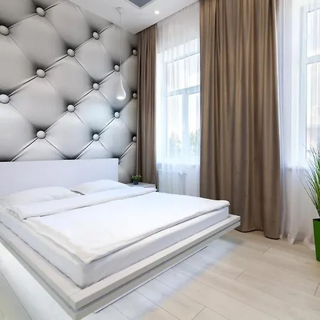Leogrand Vip Apartments On Pidhirna 3 Lviv Exterior photo